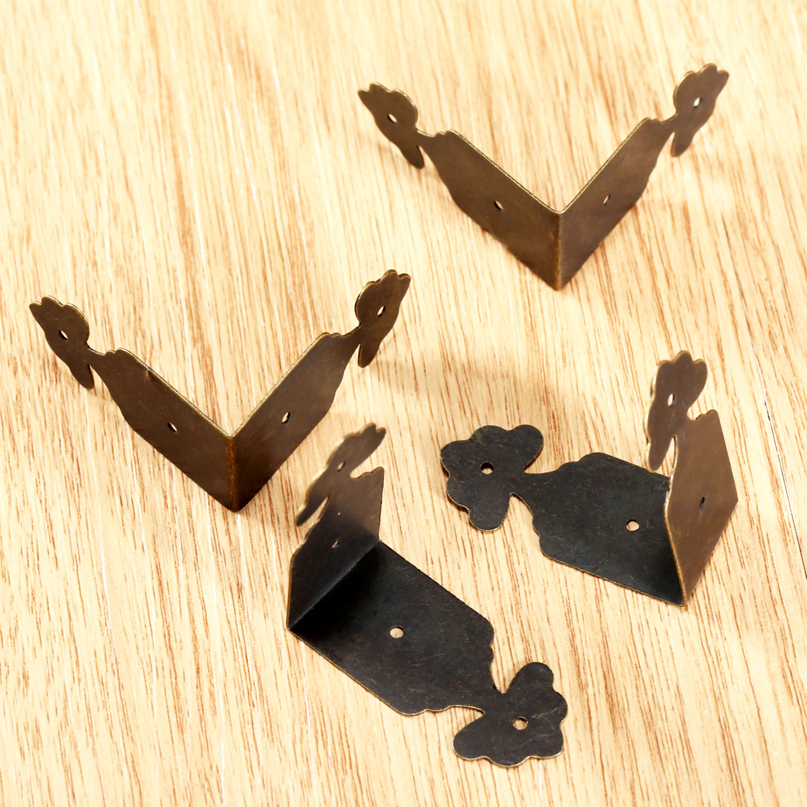 4 stücke Dekorative Ecke Prote – Furniture Hardware Antique Bewertung und Preis