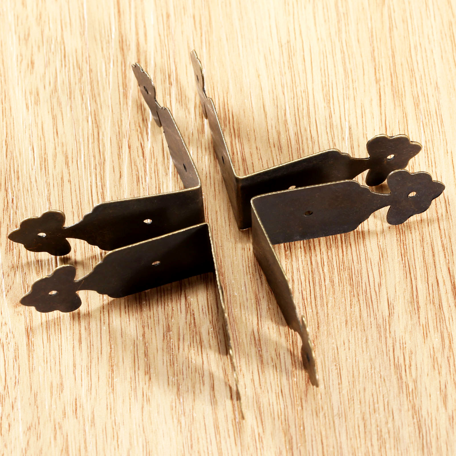 4 stücke Dekorative Ecke Prote – Furniture Hardware Antique Bewertung und Preis