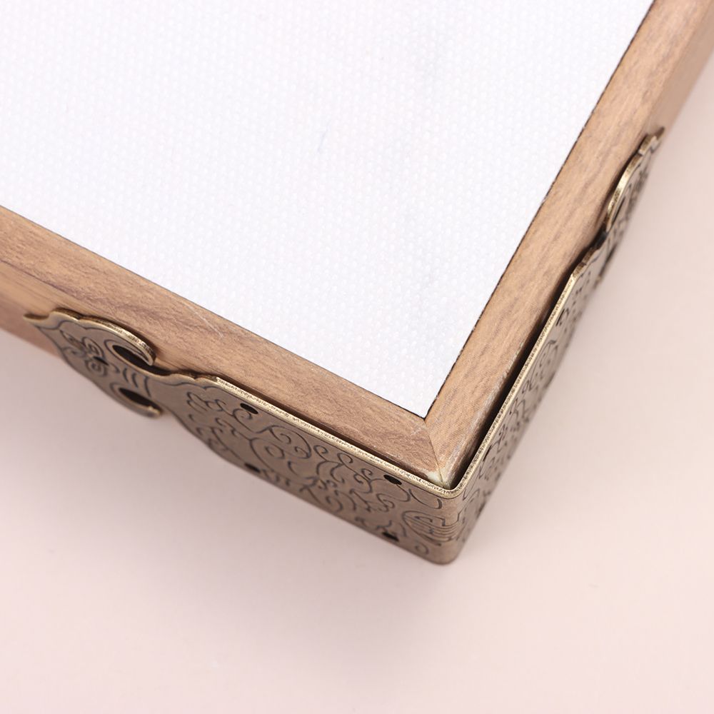 8 Stück Metall antike Eckensch – Furniture Hardware Antique Bewertung und Preis